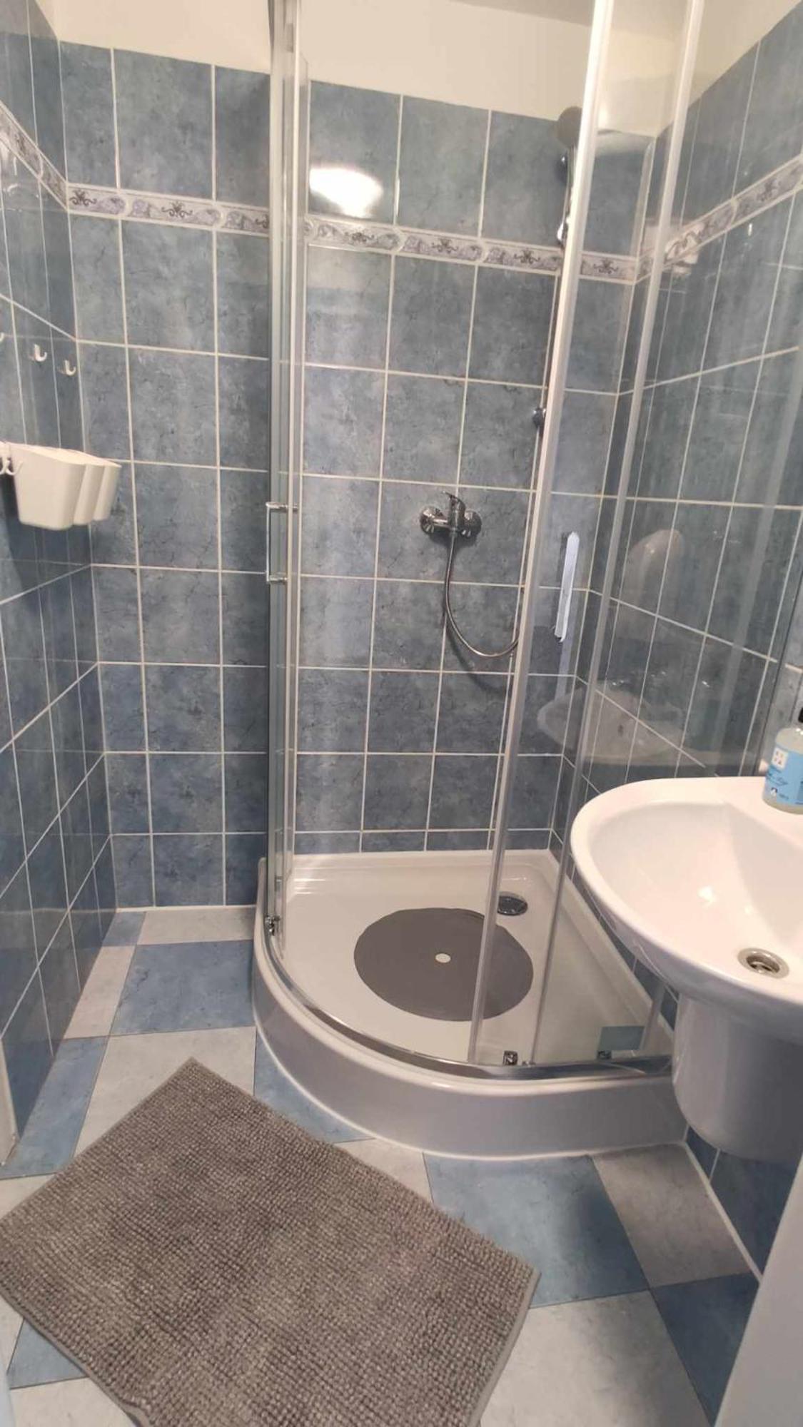 Parkcentrum Lowcost Hotel Near Center Of אוסטרבה מראה חיצוני תמונה